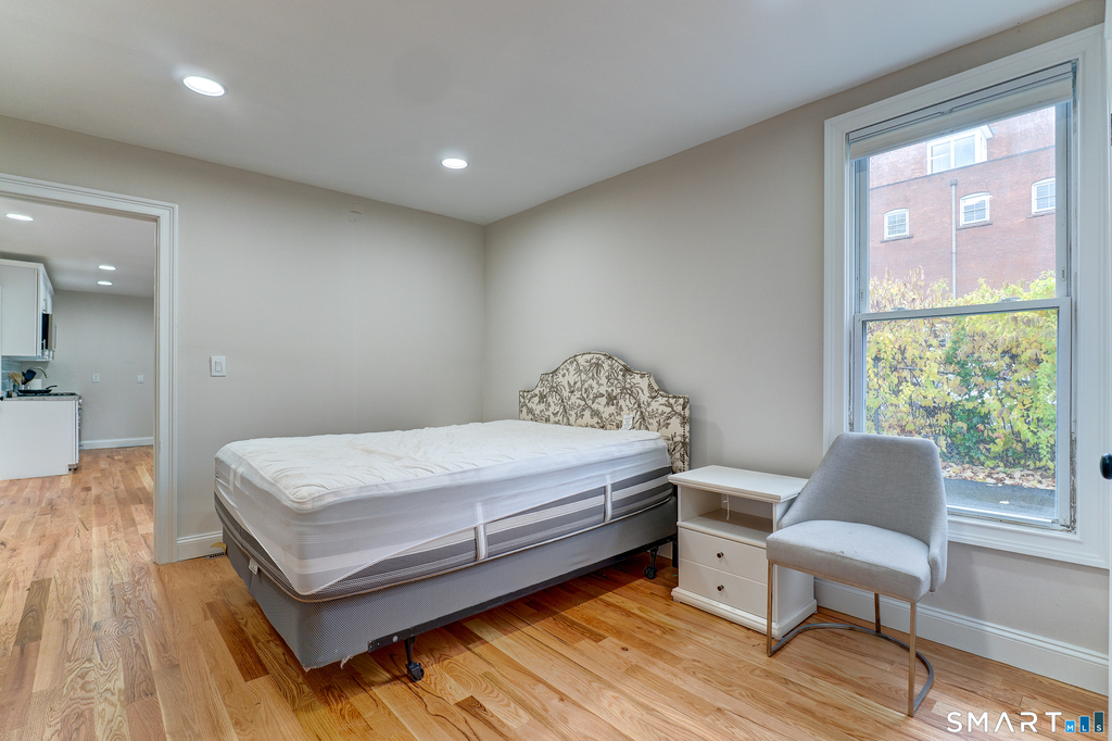 11 Lawrence Street - Photo 8