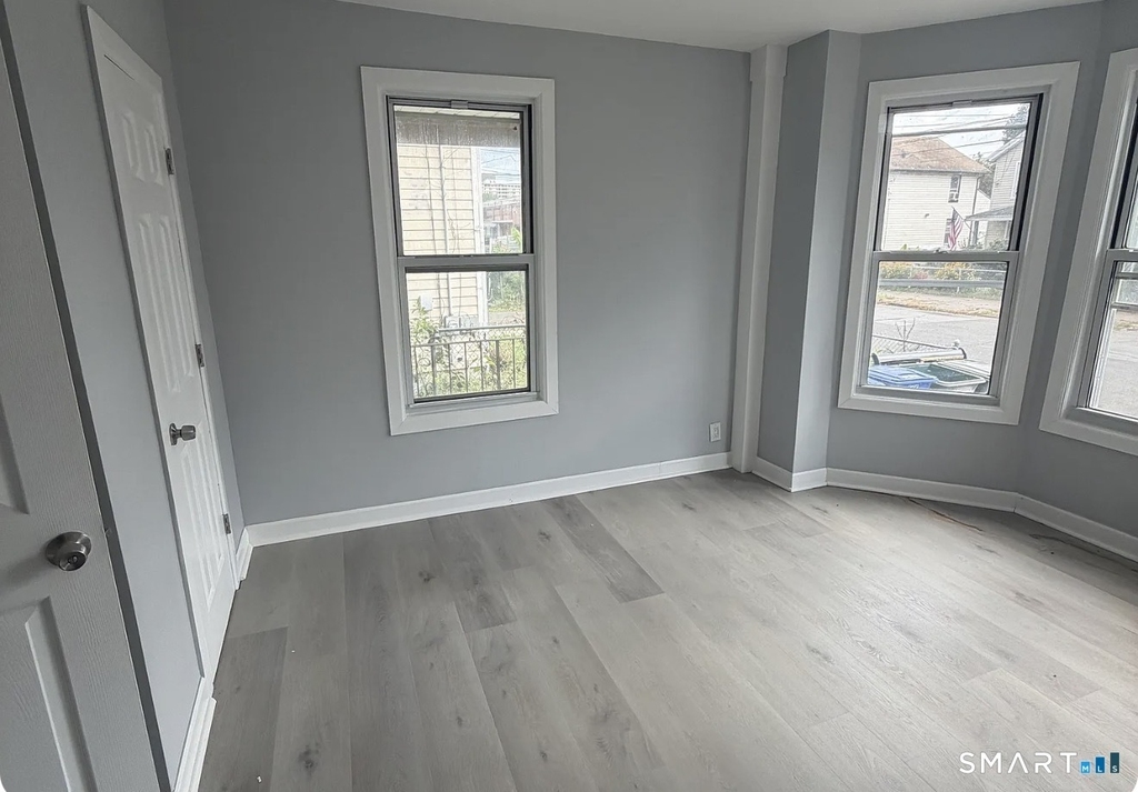755 Ogden Street - Photo 5