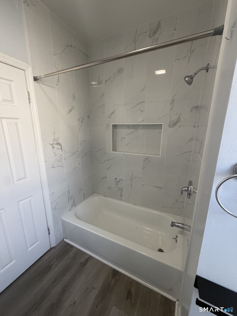 227 Newfield Avenue - Photo 5