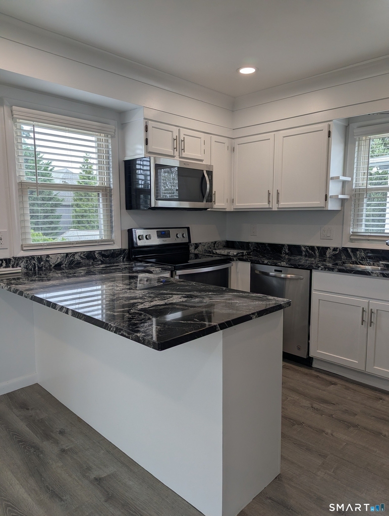 6 Hawkins Avenue - Photo 3