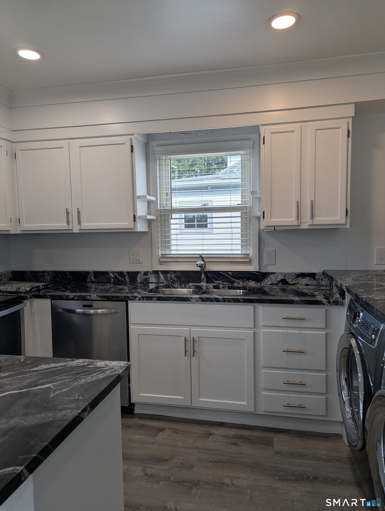 6 Hawkins Avenue - Photo 7