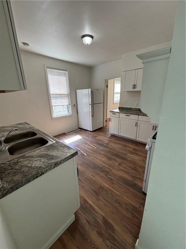 4930 Glenwood Ave - Photo 16