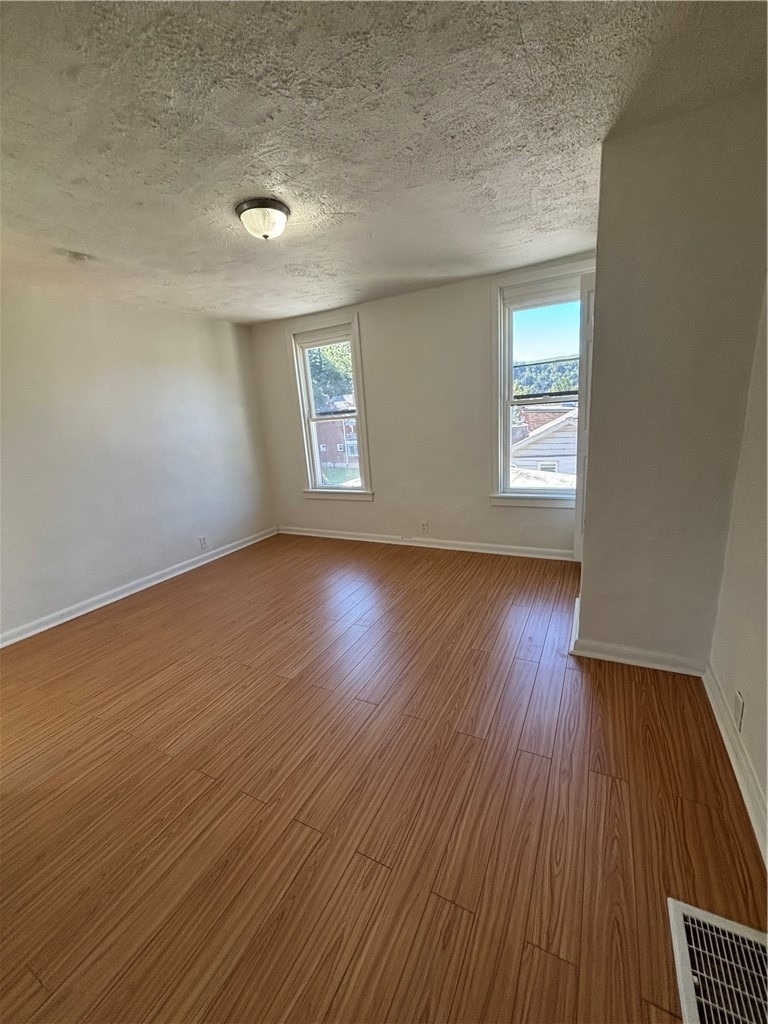 4930 Glenwood Ave - Photo 13