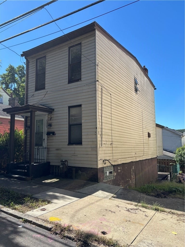 4930 Glenwood Ave - Photo 0