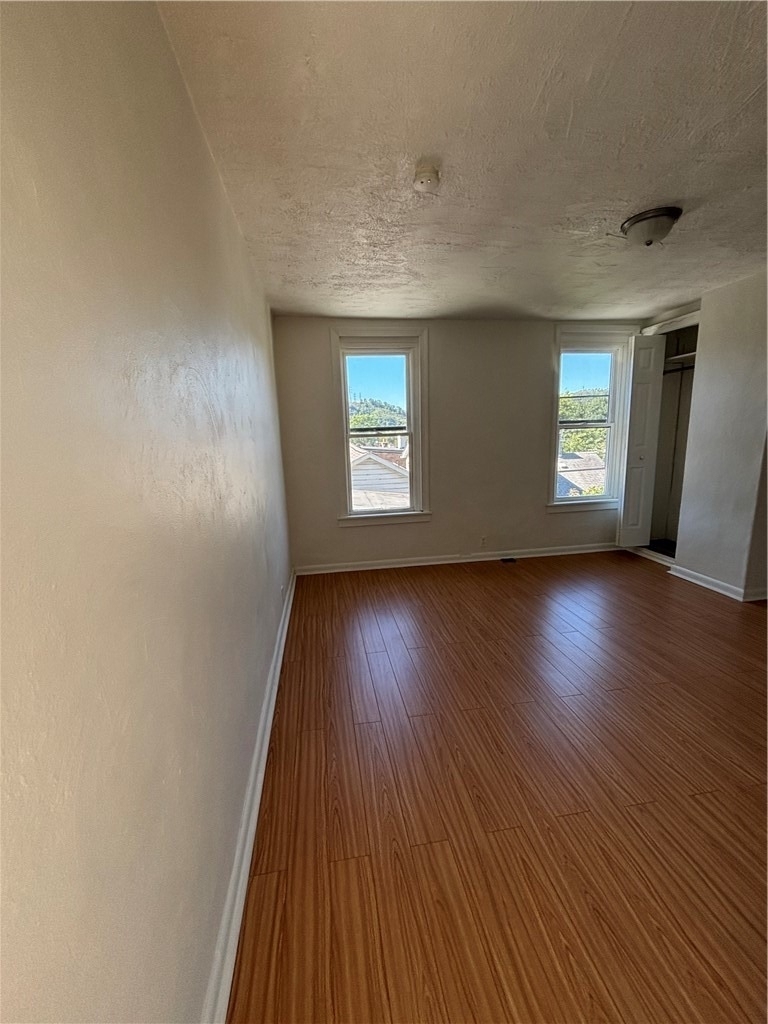4930 Glenwood Ave - Photo 12