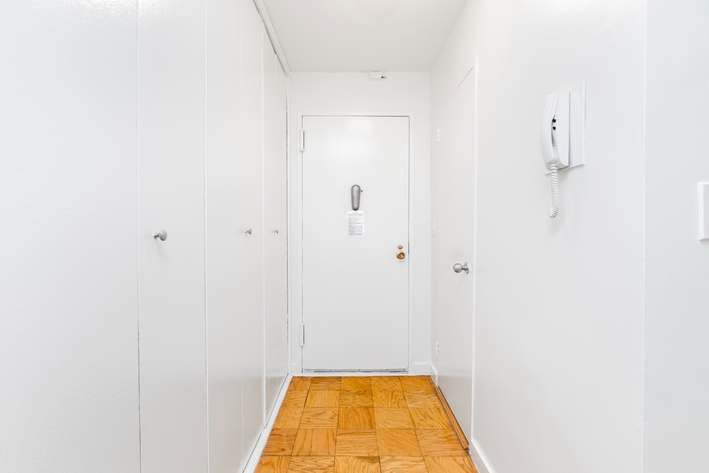 East 36th Street - Photo 5