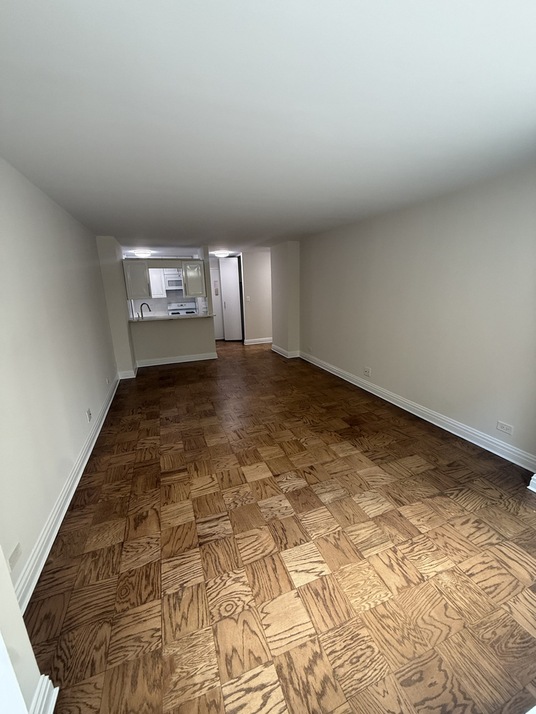 400 East 71st Street - Photo 6