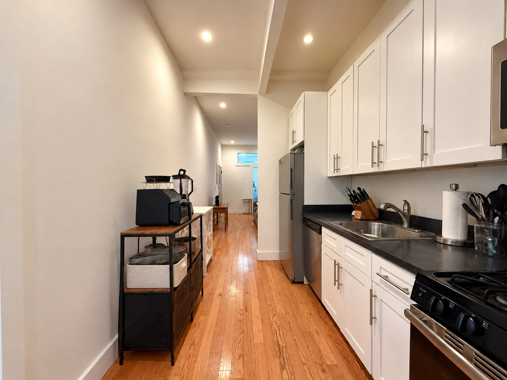 1627 Summerfield Street - Photo 7