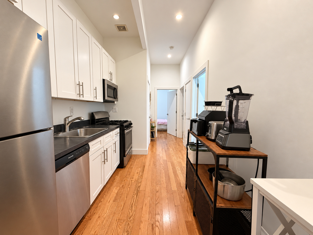 1627 Summerfield Street - Photo 4