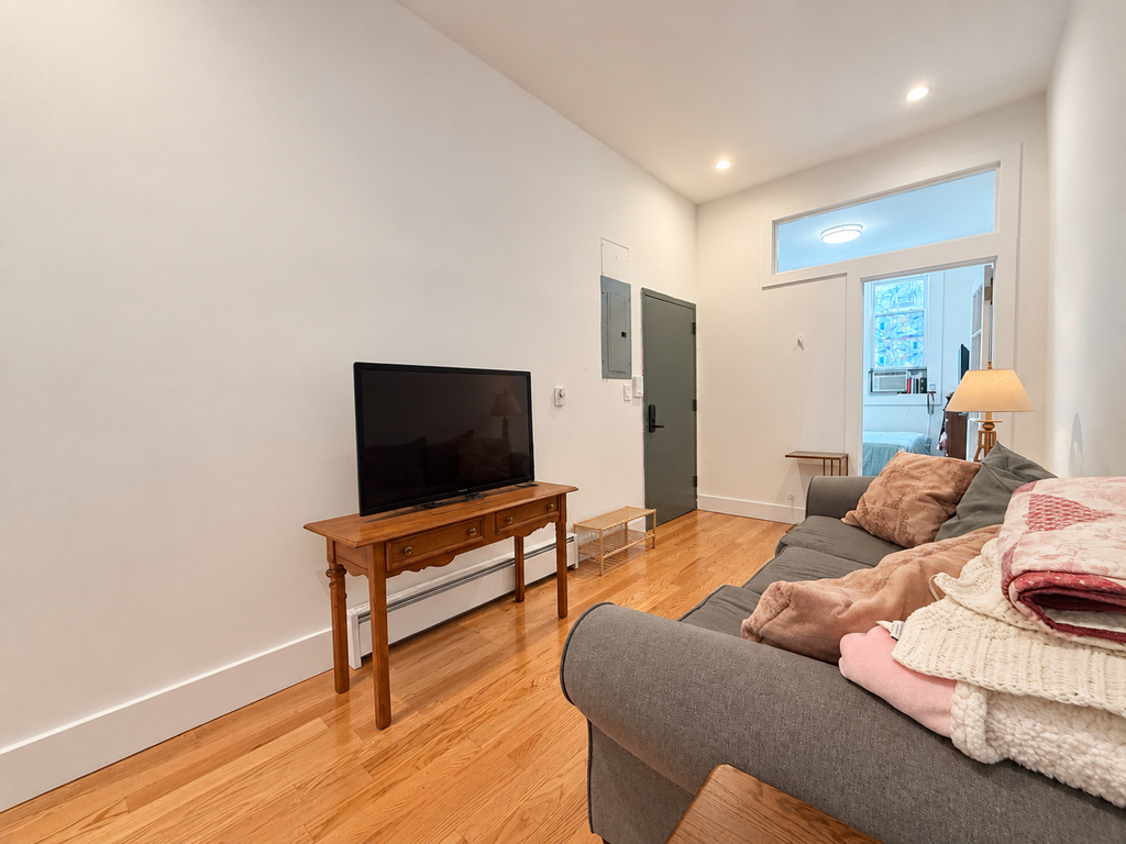 1627 Summerfield Street - Photo 1