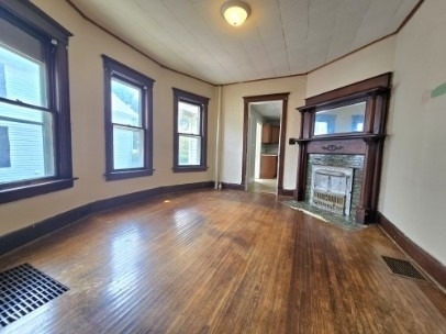 255 West North Street - Photo 1