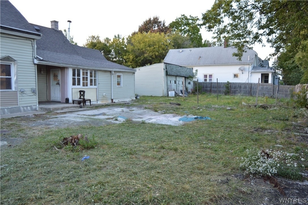 80 Vanderbilt Street - Photo 2