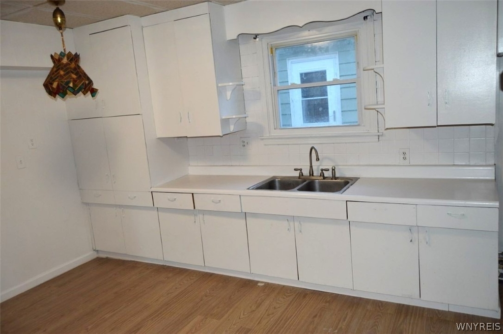 80 Vanderbilt Street - Photo 8