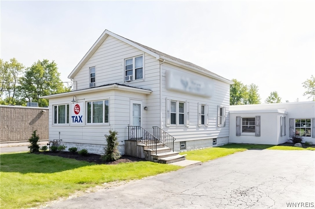 3555 N Buffalo Street - Photo 1
