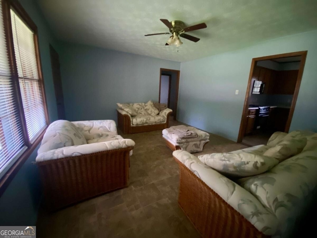 387 N Richardson Street - Photo 5