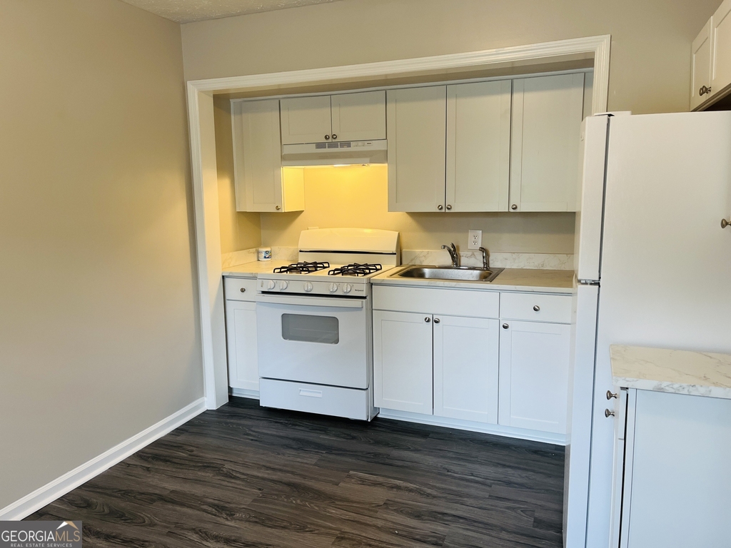47 Robinson Street - Photo 5