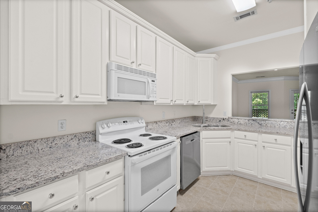 8849 Fairview Bluff Road - Photo 3