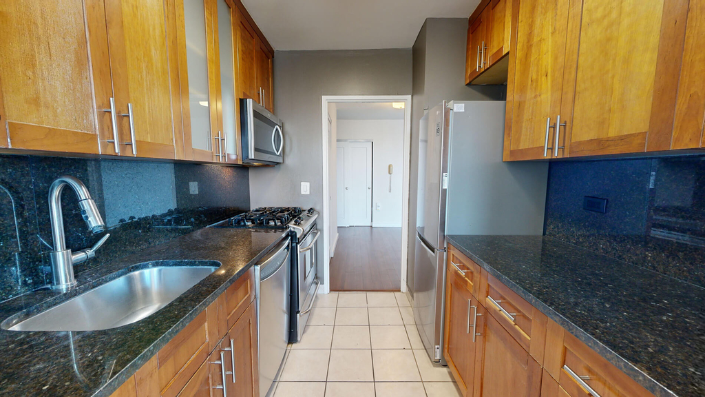 401 E 34th St - Photo 2