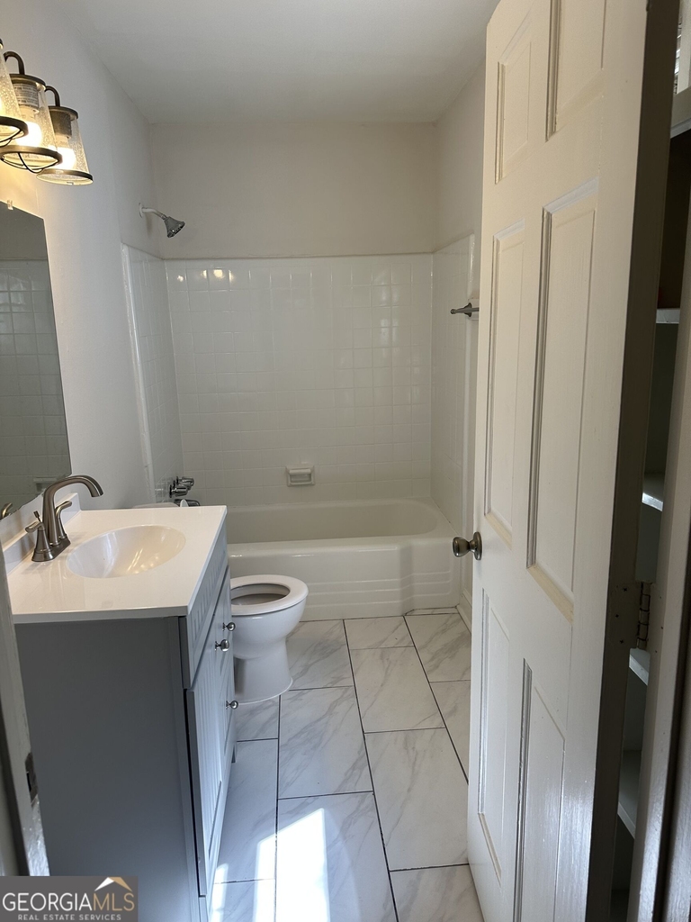 2178 Rugby Avenue - Photo 6