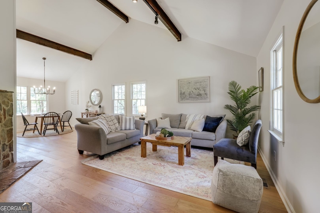 315 Davis Street - Photo 2