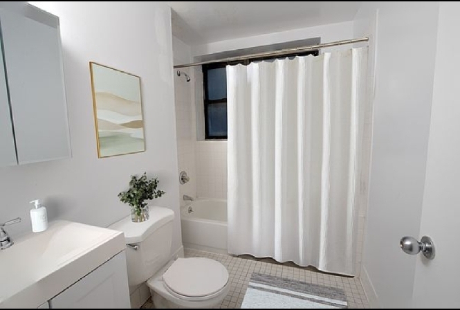 72nd street and 1st Avenue - Photo 2