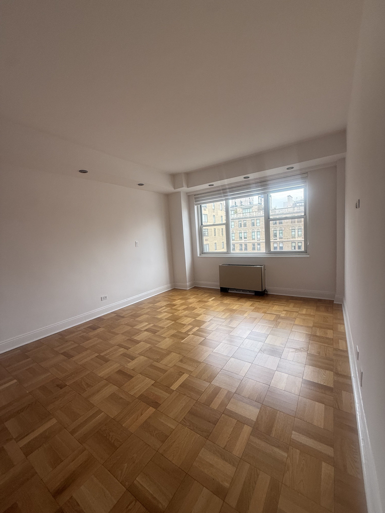 7 East 86th Street - Photo 18