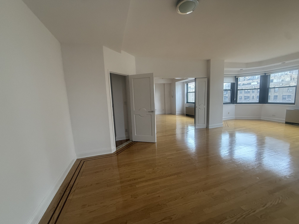 7 East 86th Street - Photo 10