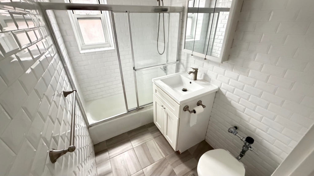 83-33 118th Street - Photo 13