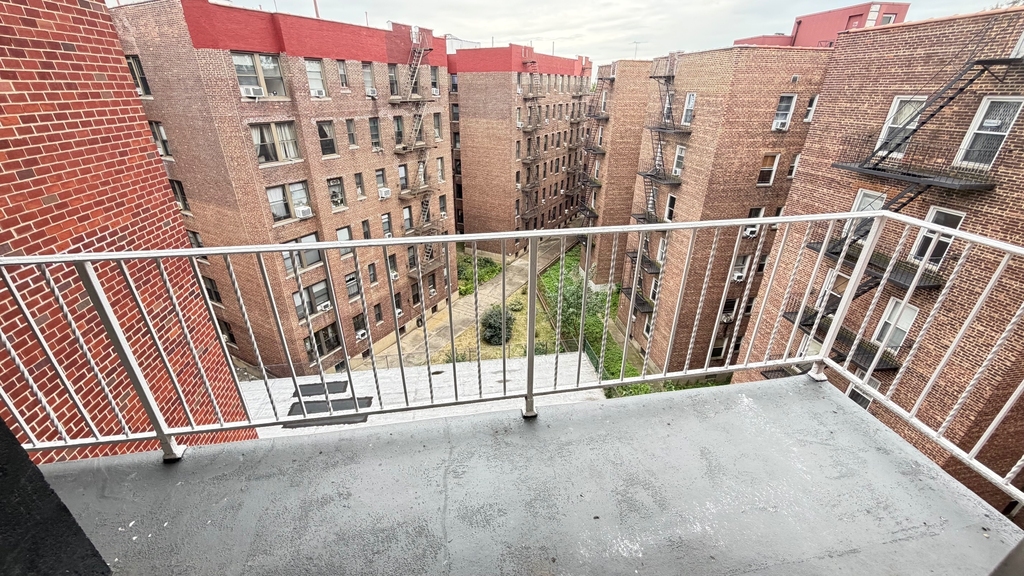 83-33 118th Street - Photo 8