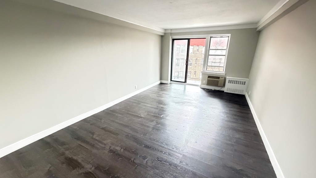 83-33 118th Street - Photo 5