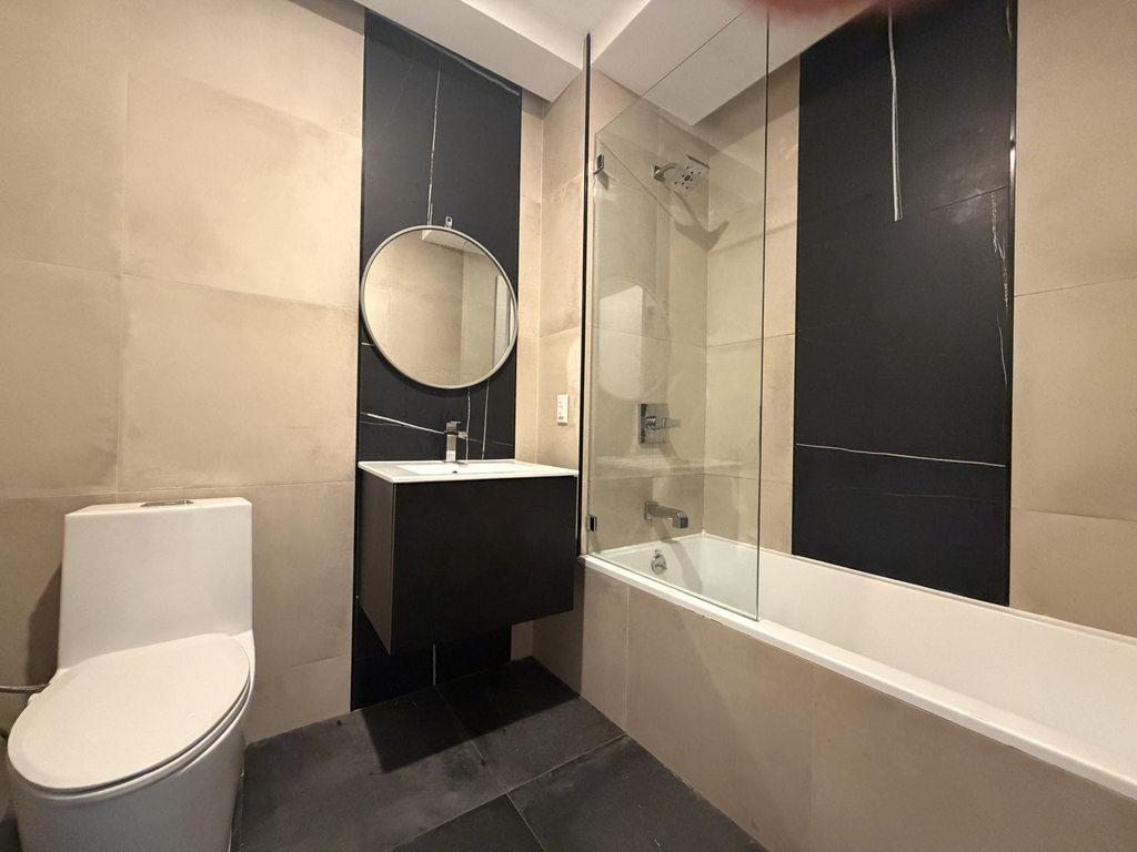 1076 Rogers Avenue - Photo 3