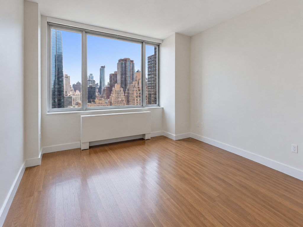 555 10th Avenue - Photo 3
