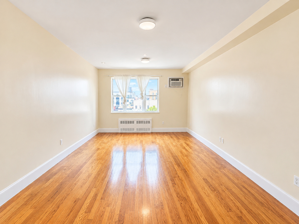 Dekalb Avenue - Photo 1