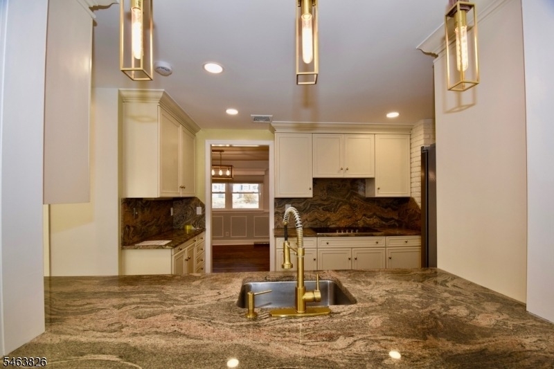 1455 Woodacres Dr - Photo 2