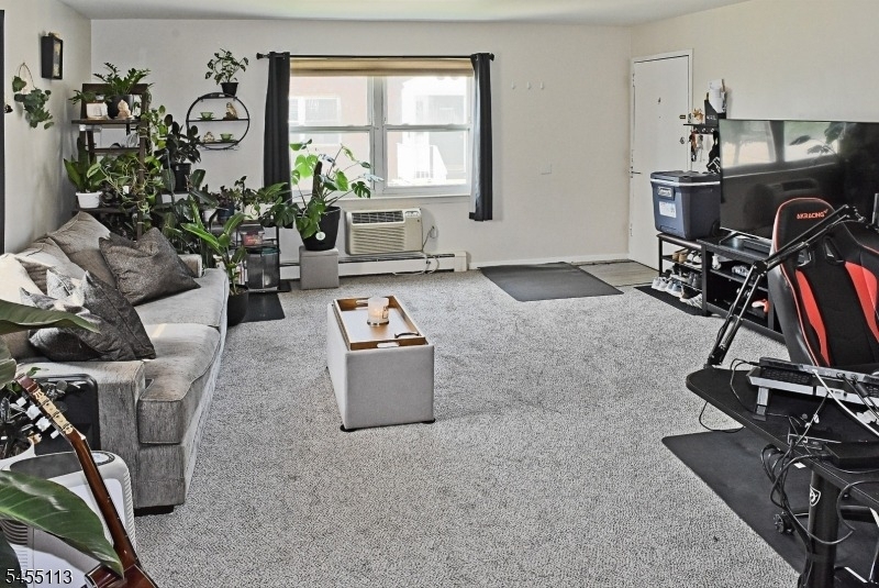 195 N Beverwyck Rd - Photo 1