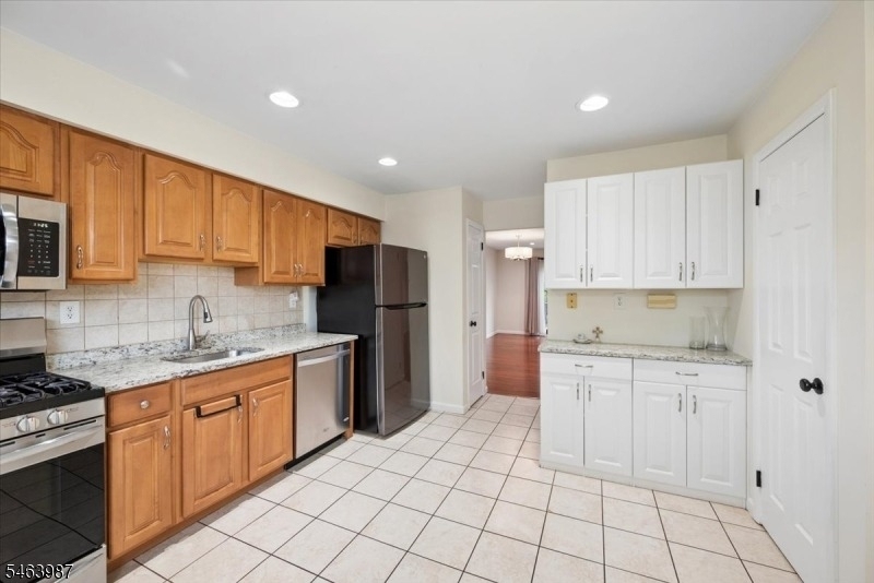 662 Marshall Rd - Photo 4