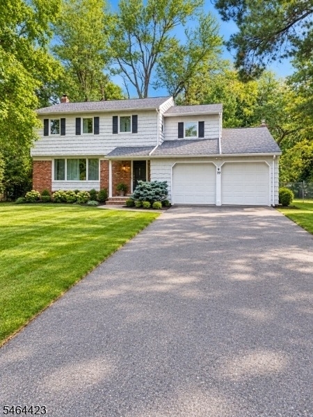 19 Tiffany Dr - Photo 0