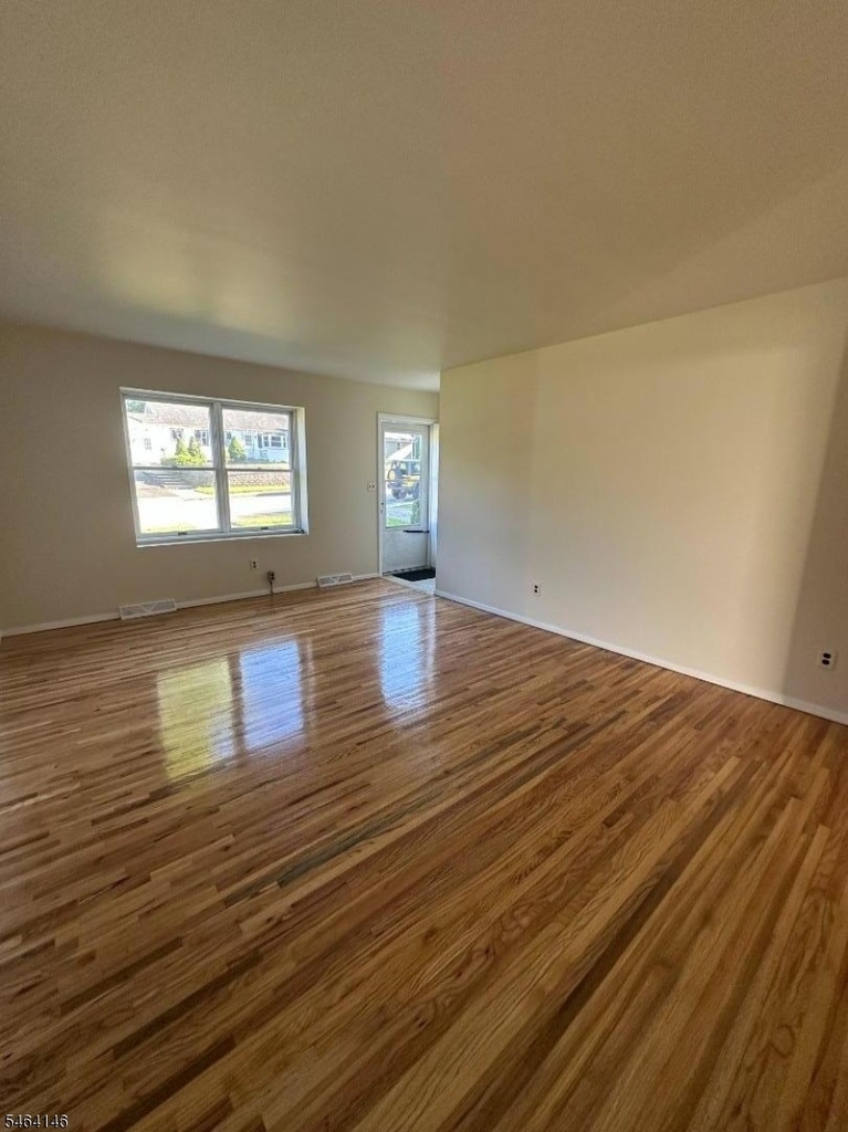 46 Arch St - Photo 2