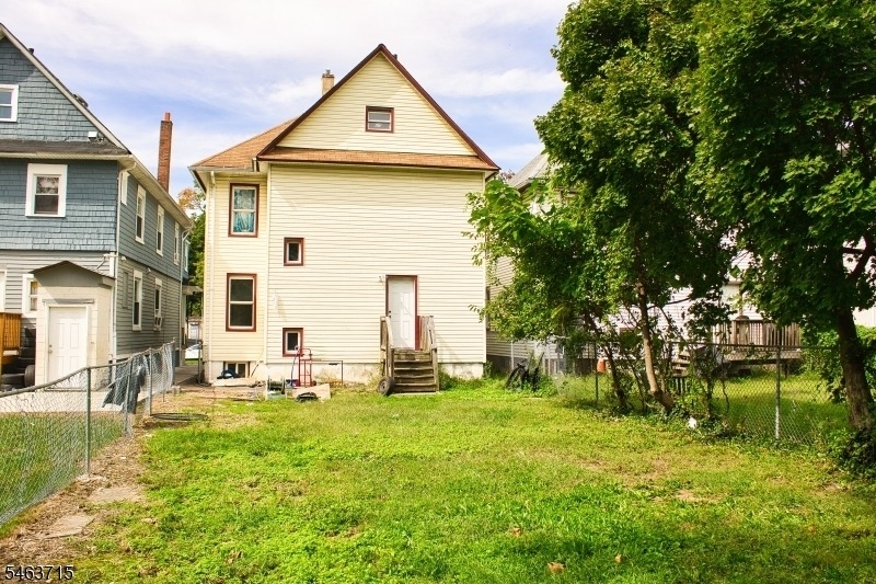 969 W 4th St - Photo 2