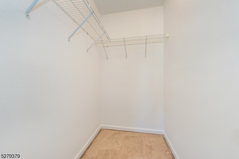 102 Lakeview Ct - Photo 12