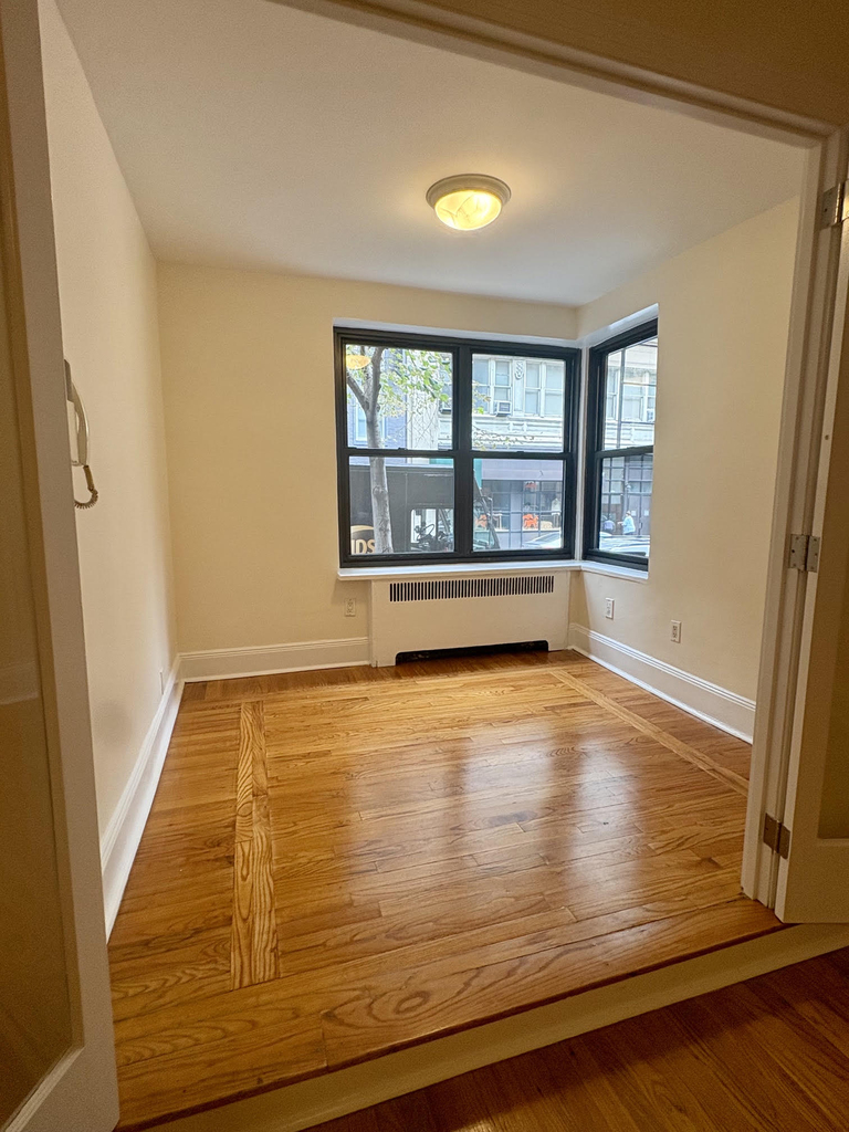East 24th Street - Photo 5
