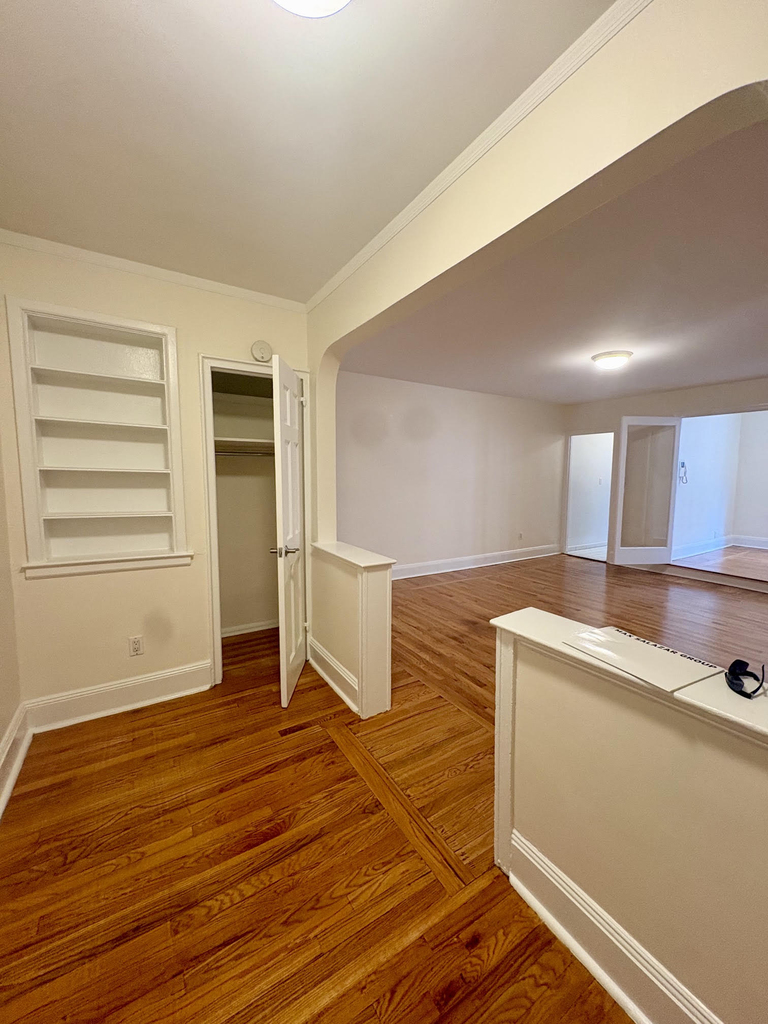 East 24th Street - Photo 4