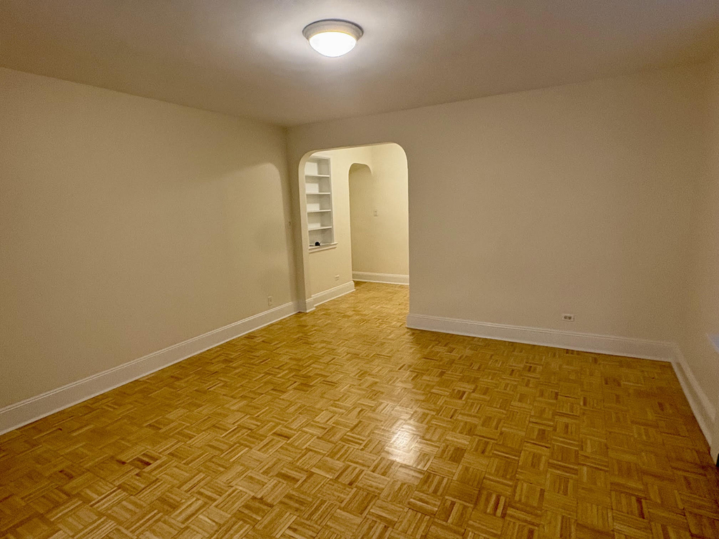 East 24th Street - Photo 3