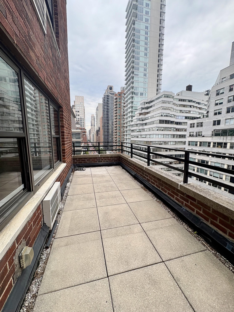 East 57th Street - Photo 1