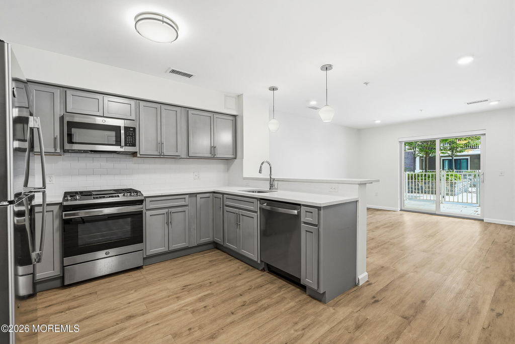 165 Pavilion Avenue - Photo 4