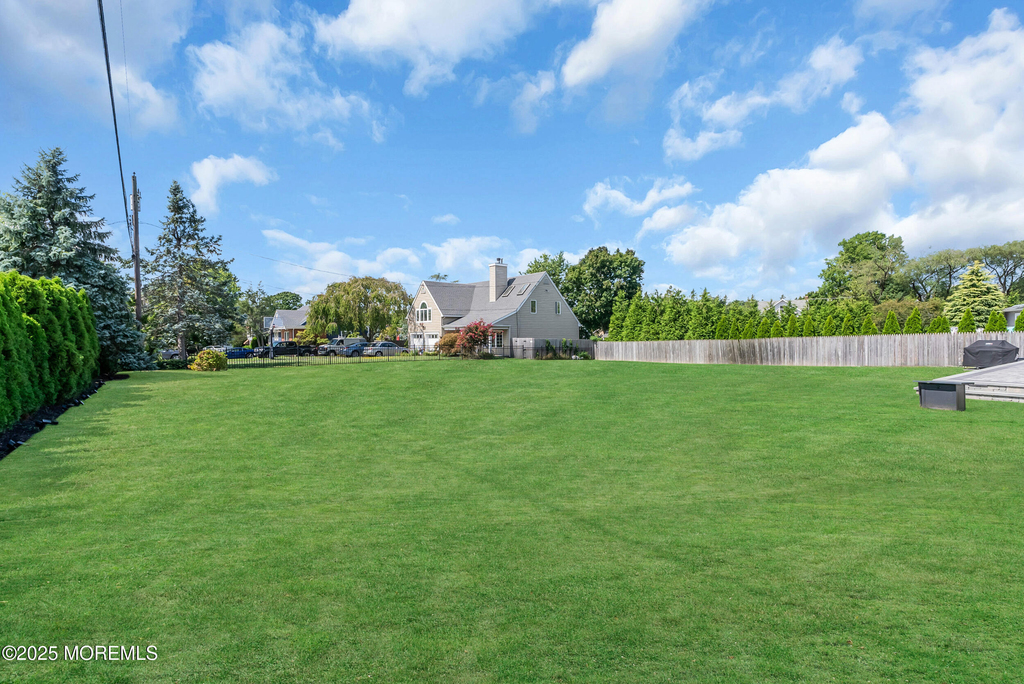 11 Pinewood Avenue - Photo 37