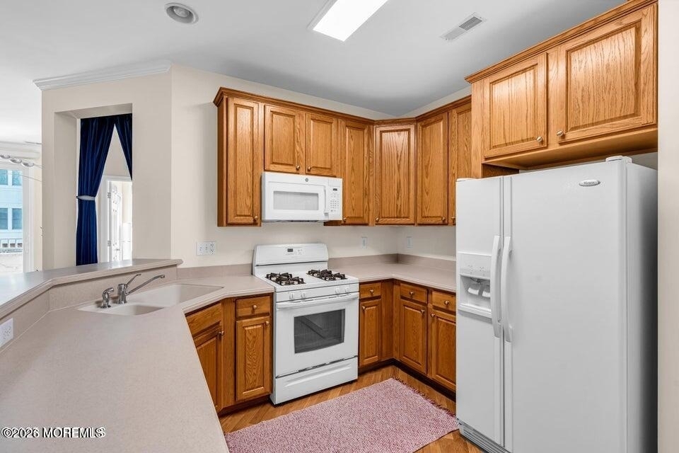33 Cooper Avenue - Photo 2
