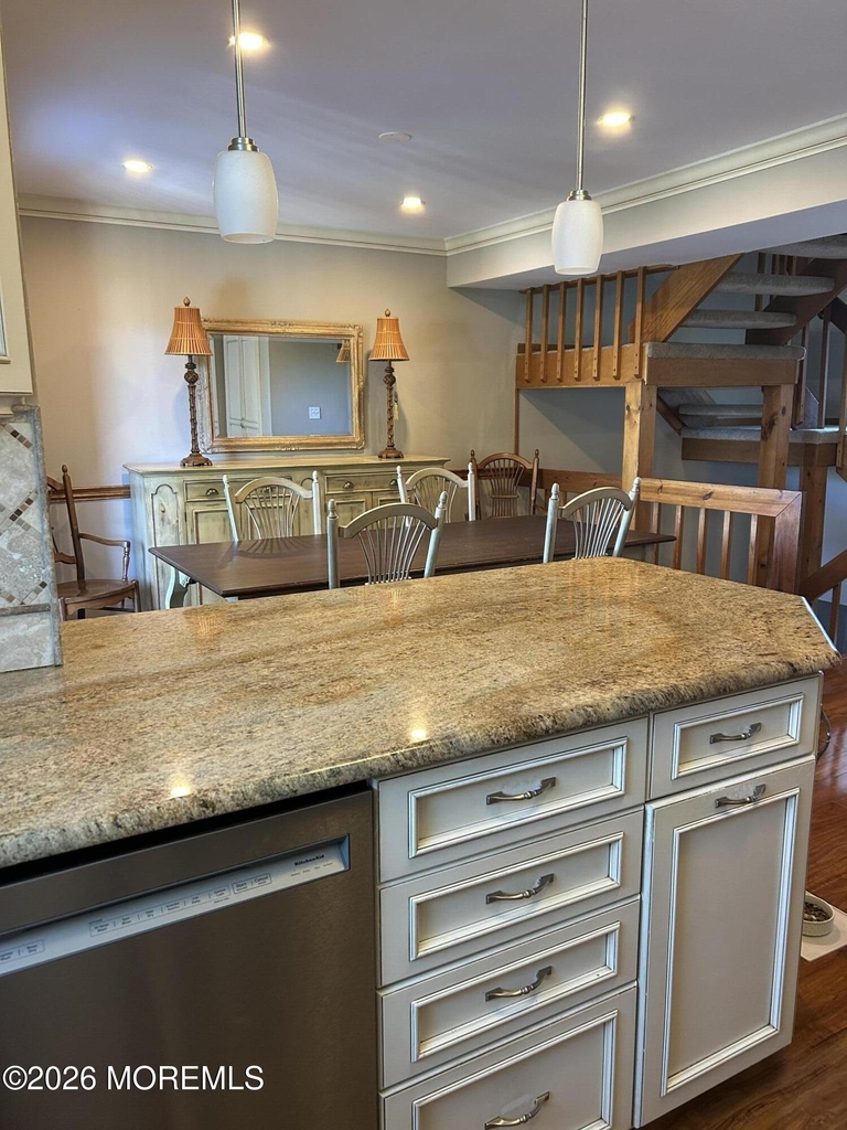 14 Devon Court - Photo 6
