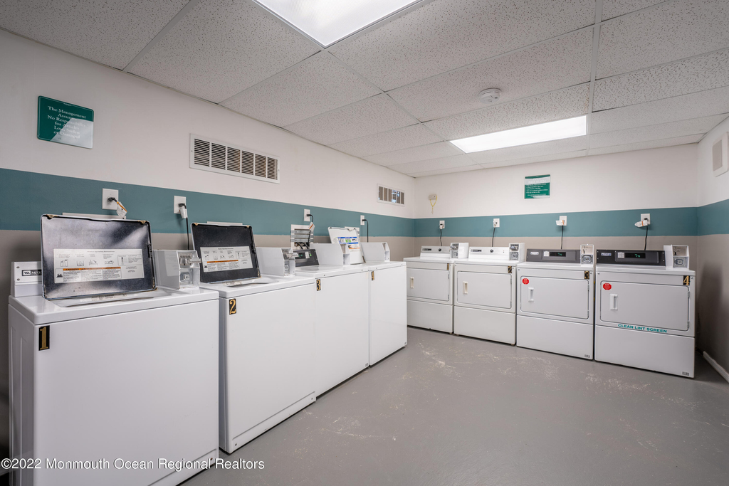 205 West End Avenue - Photo 4