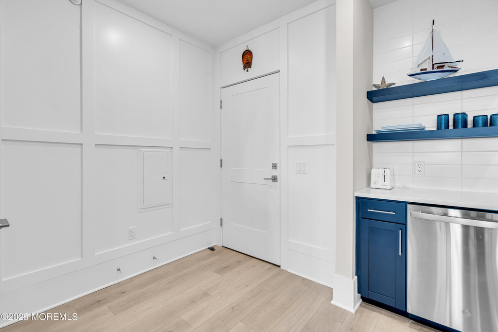 218 3rd Avenue - Photo 3